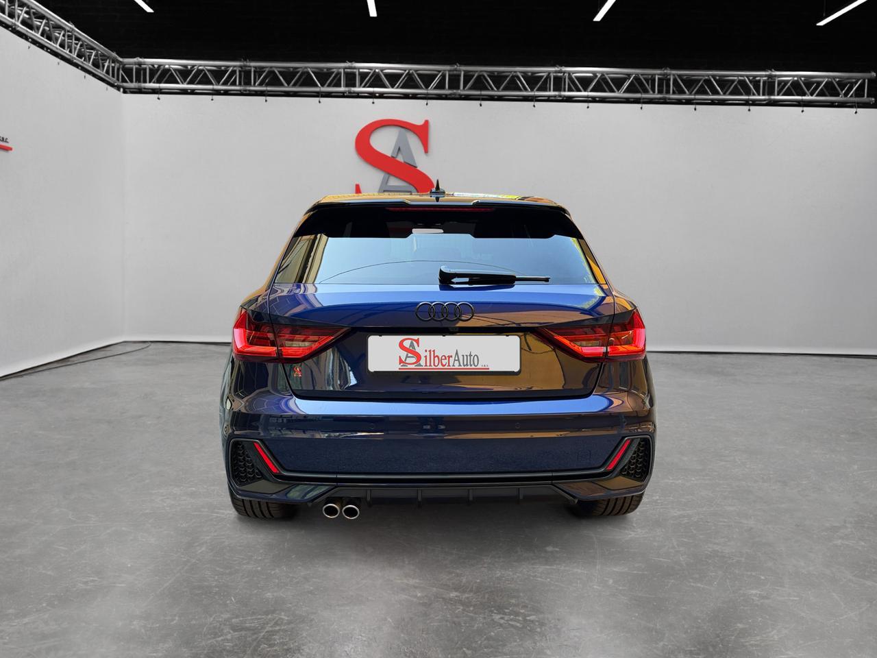 Audi A1 Sportback 40 2.0 tfsi Identity Black 207cv S-Tronic S-Line