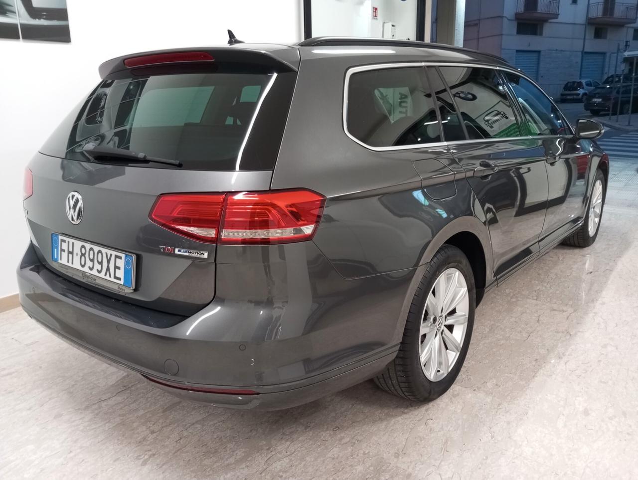 Volkswagen Passat Variant 1.6 TDI Trendline BlueMotion Technology