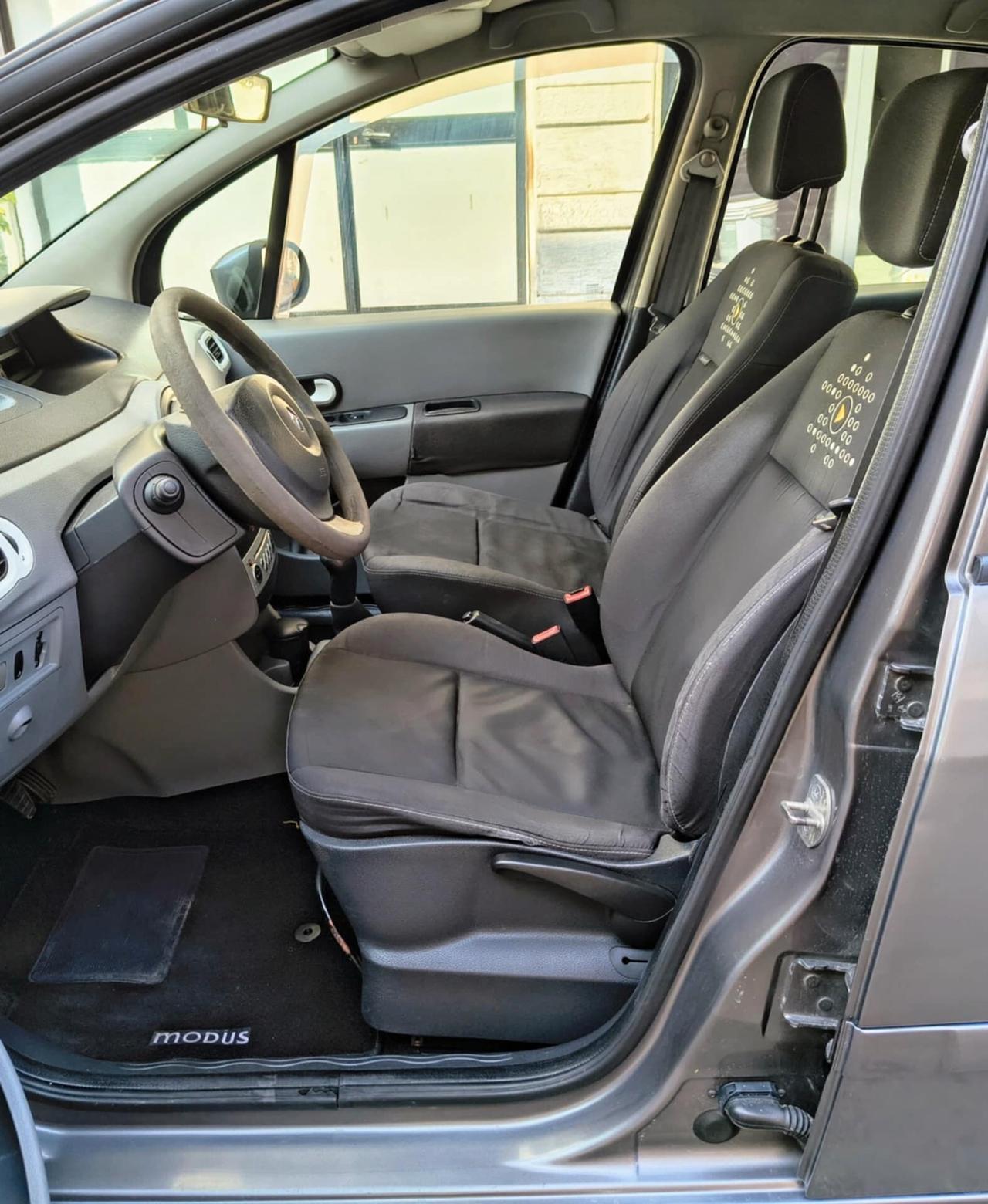 Renault Modus 1.2 Yahoo! - 2011