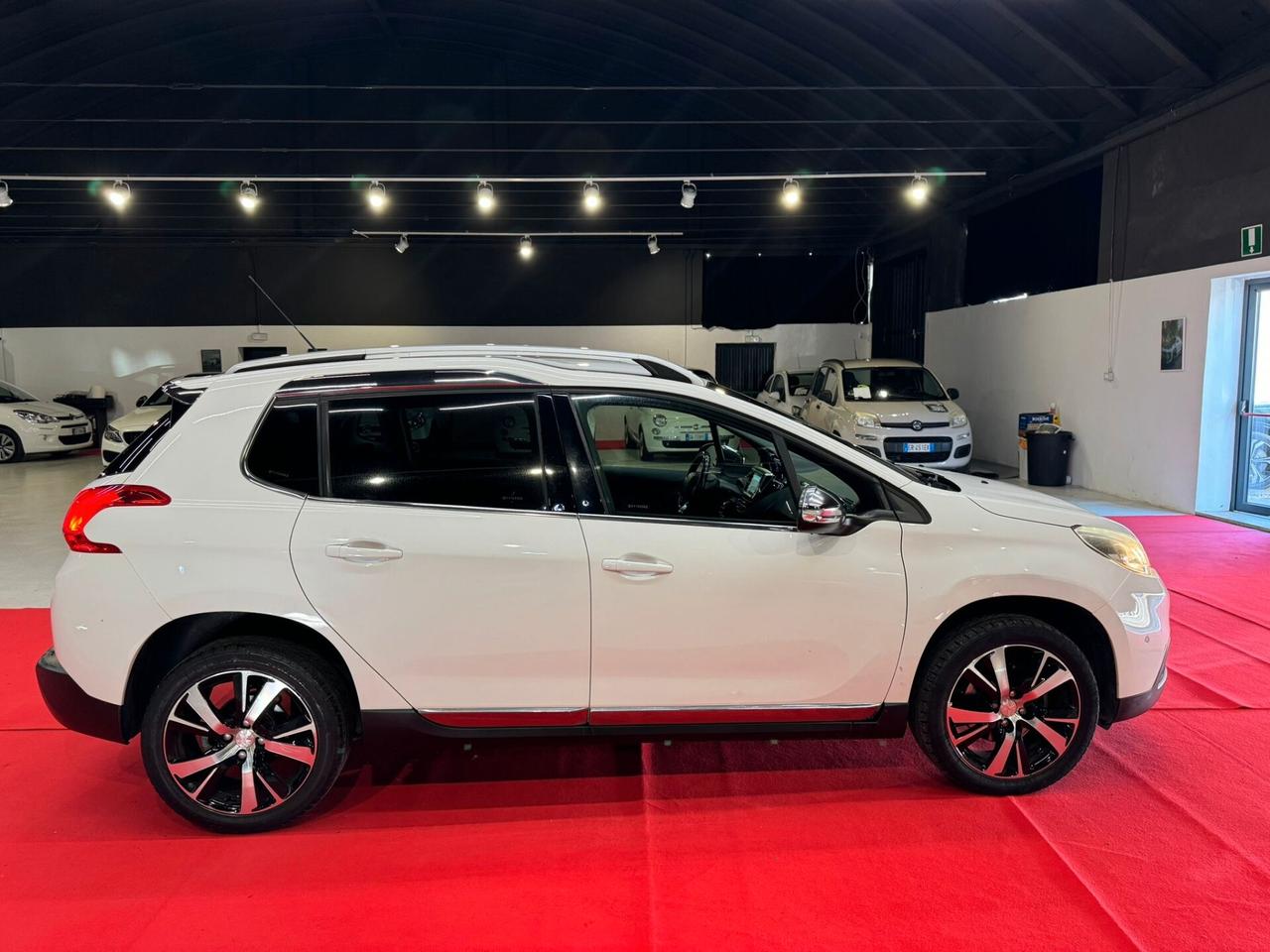 PEUGEOT 2008 NEOPATENTATI