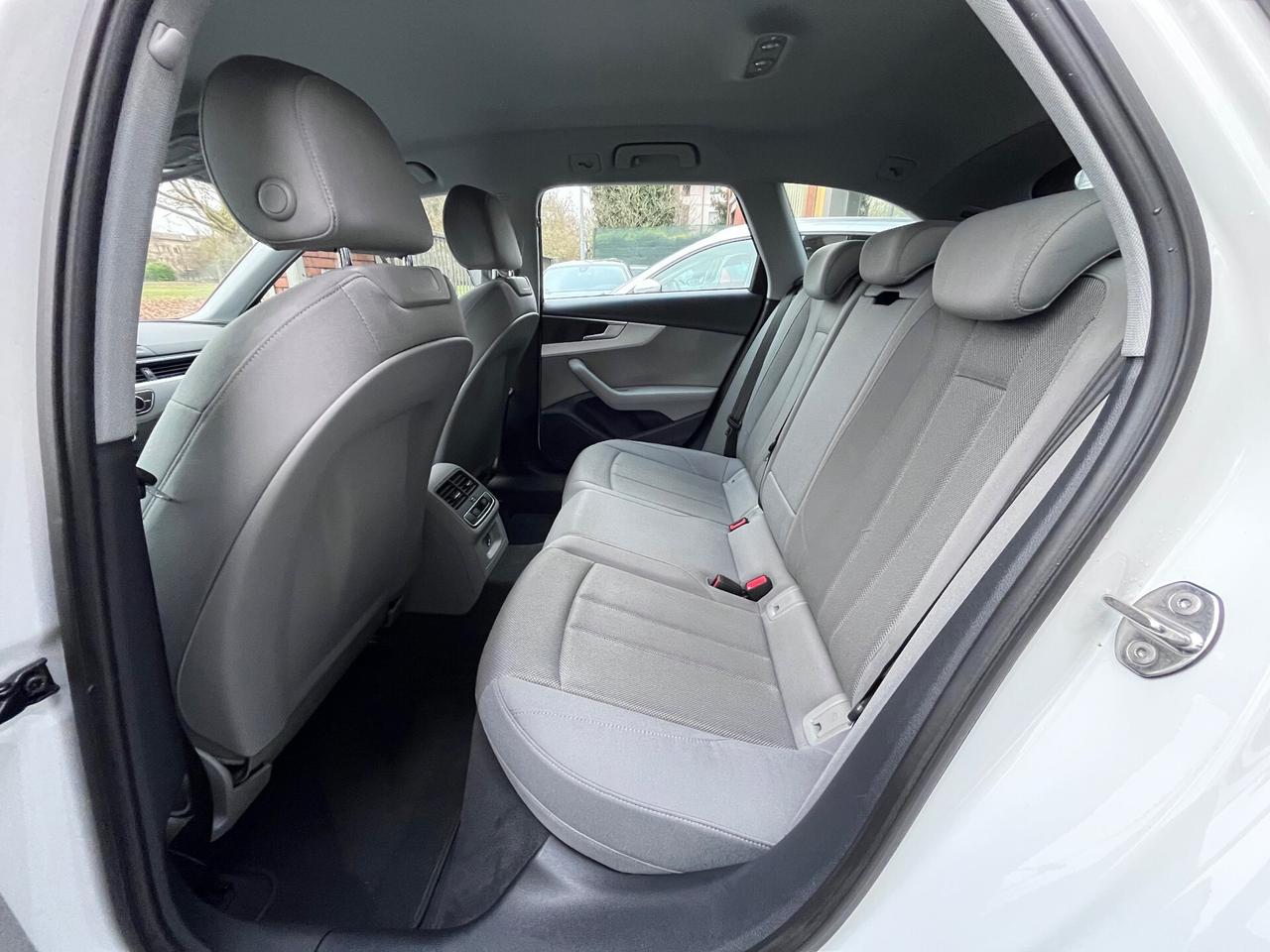 Audi A4 Avant 35 TDI/163 CV S tronic Business Advanced