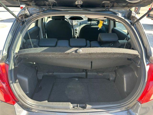 TOYOTA Yaris 1.3 5 porte Sol
