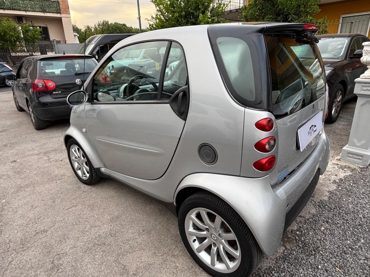 Smart ForTwo 700 coupé pure (37 kW)
