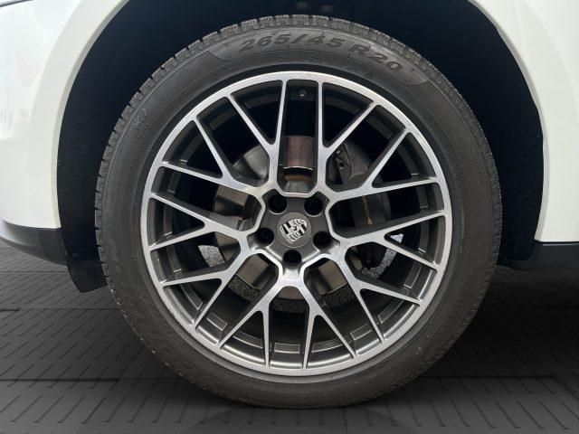 PORSCHE Macan Macan 2.0