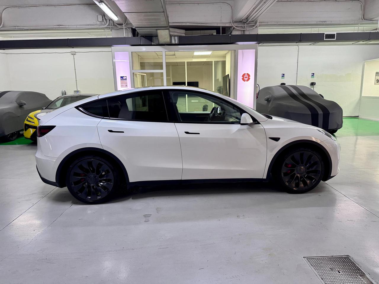 Tesla Model Y Long Range Dual Motor awd