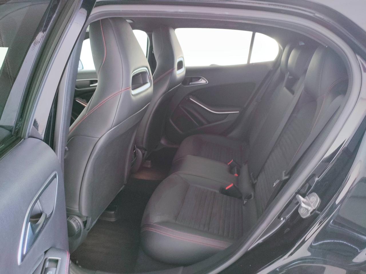 Mercedes-Benz GLA-X156 2017 - GLA 200 d Premium 4matic auto