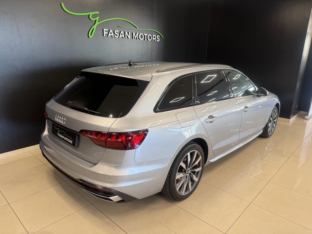 Audi A4 Avant 35 2.0 tdi mhev Business Advanced 163cv s-tronic