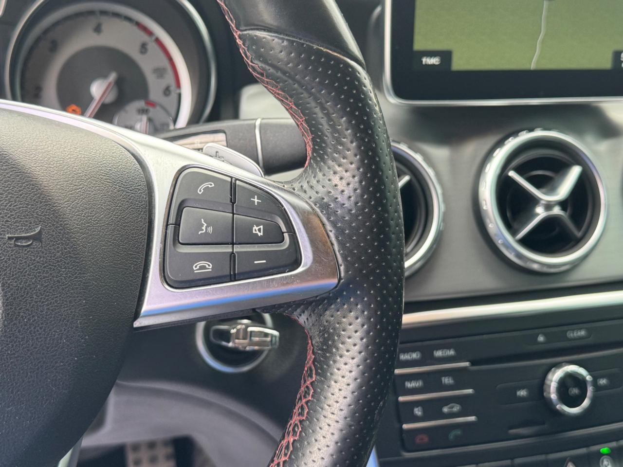 MERCEDES GLA 200D 136 CV PREMIUM PLUS 7G-TRONIC FULL