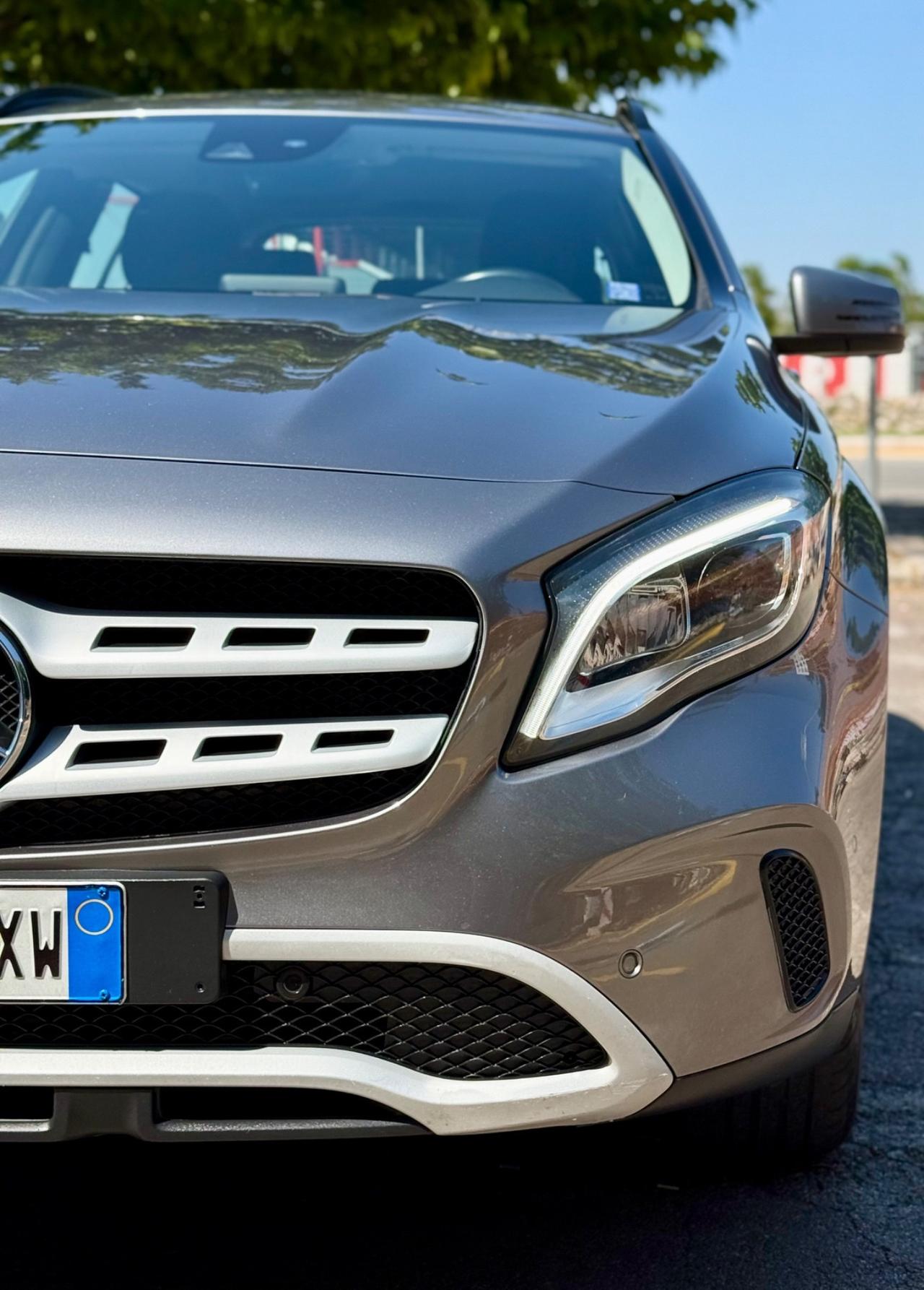 Mercedes GLA 180d Sport FARI LED-TELECAMERA