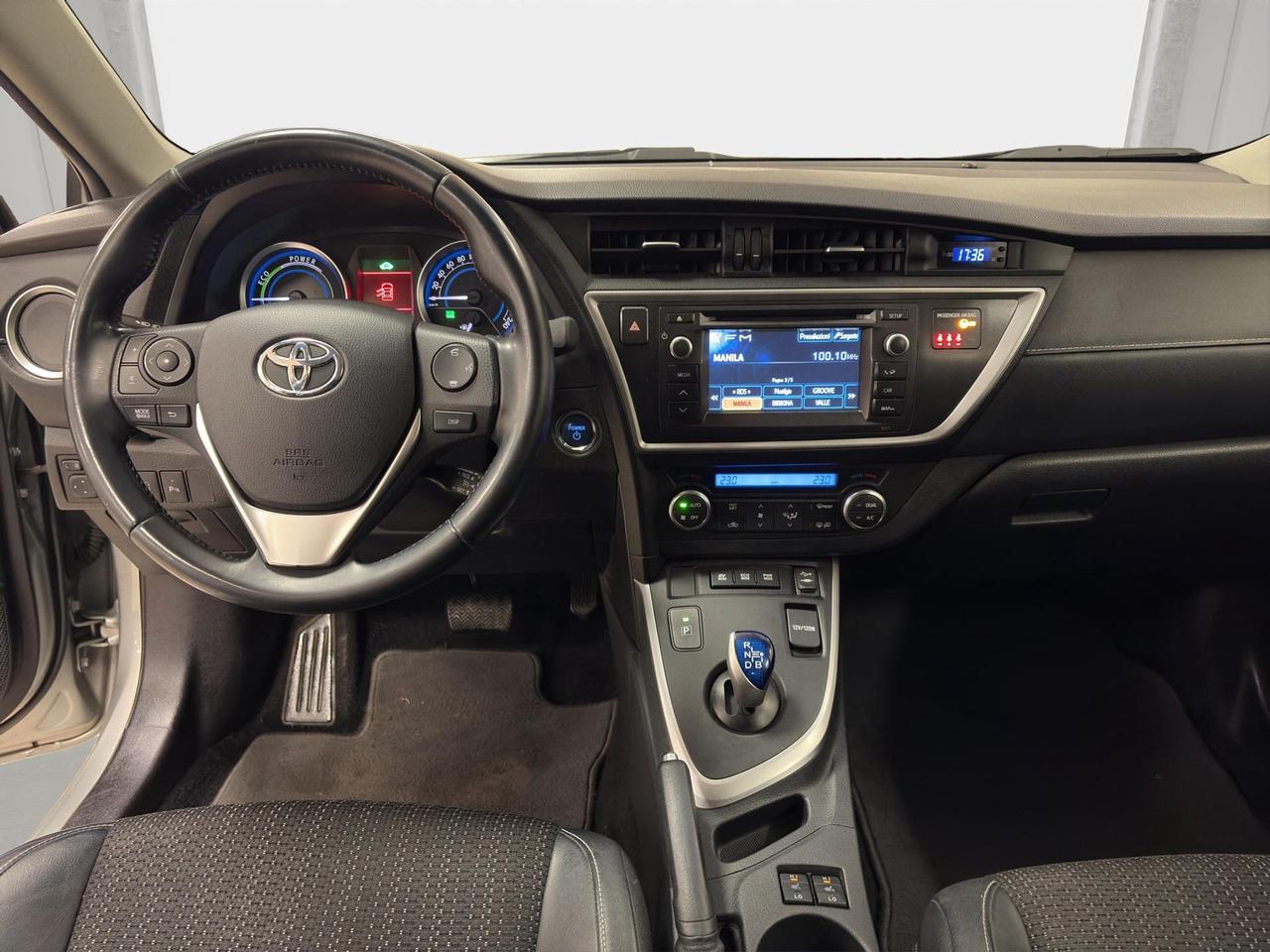 Toyota Auris 5p 1.8h Lounge