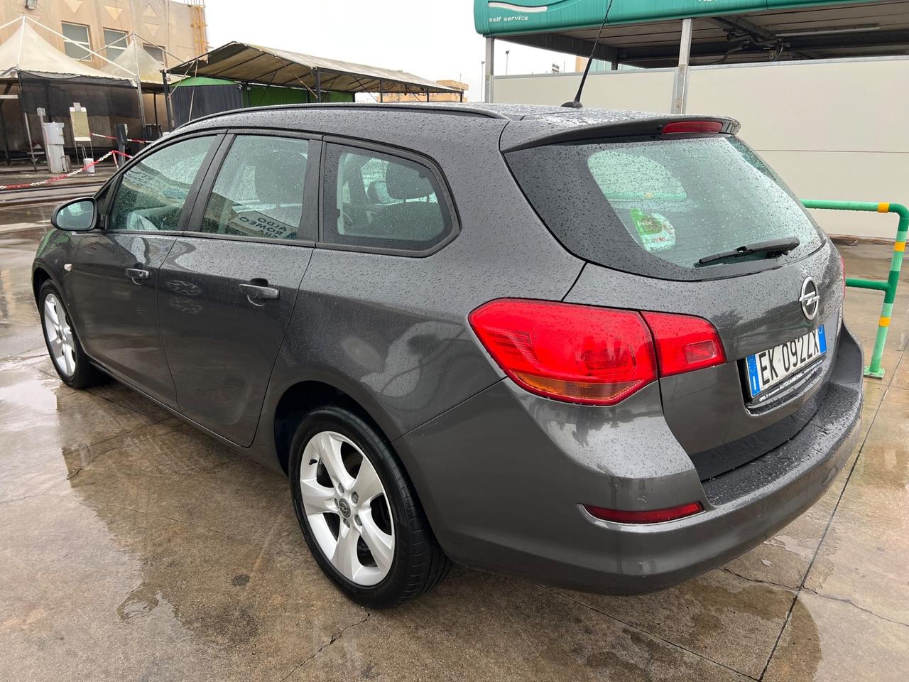 Opel Astra 1.7 CDTI 110CV Sports Tourer 2012