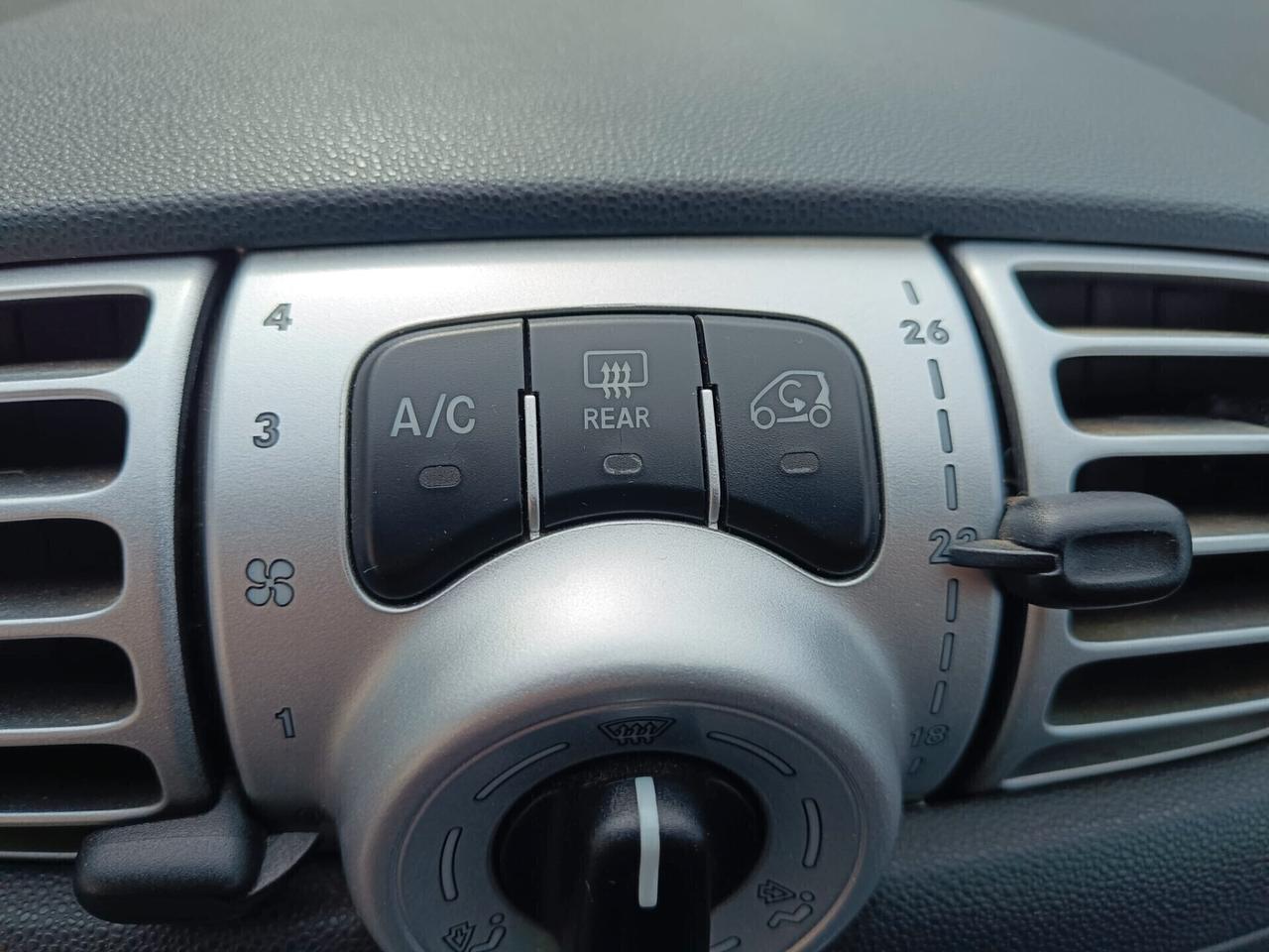 Smart ForTwo 1.0 benzina 52 kW MHD coupé passion