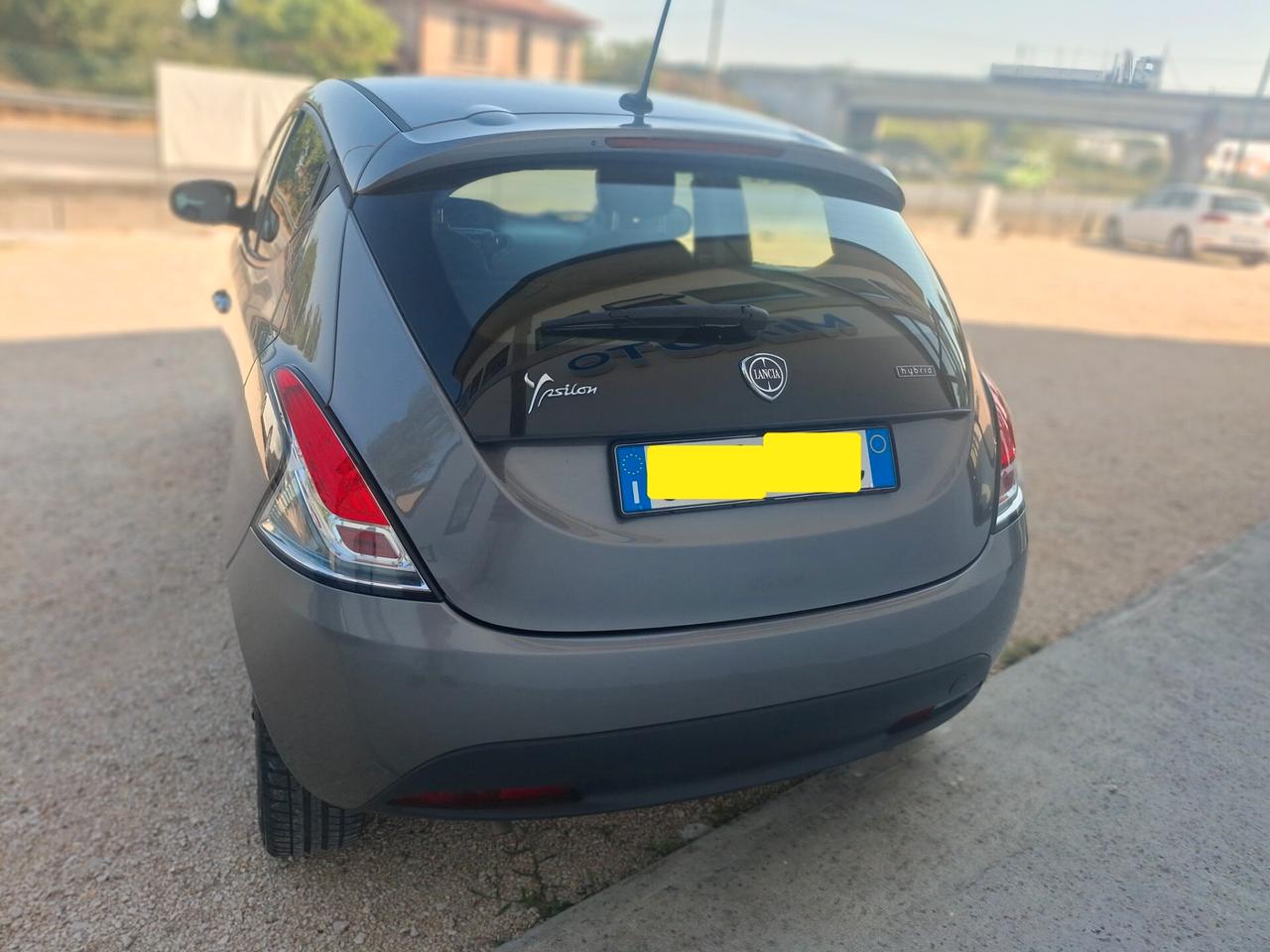 Lancia Ypsilon 1.0, 5 porte Hybrid