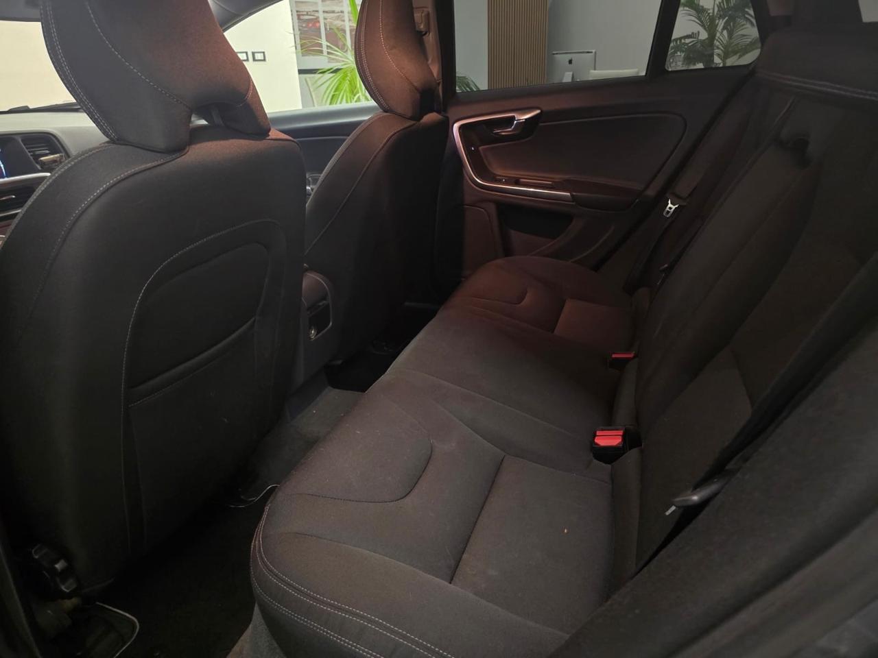 Volvo V60 D5 Geartronic Summum