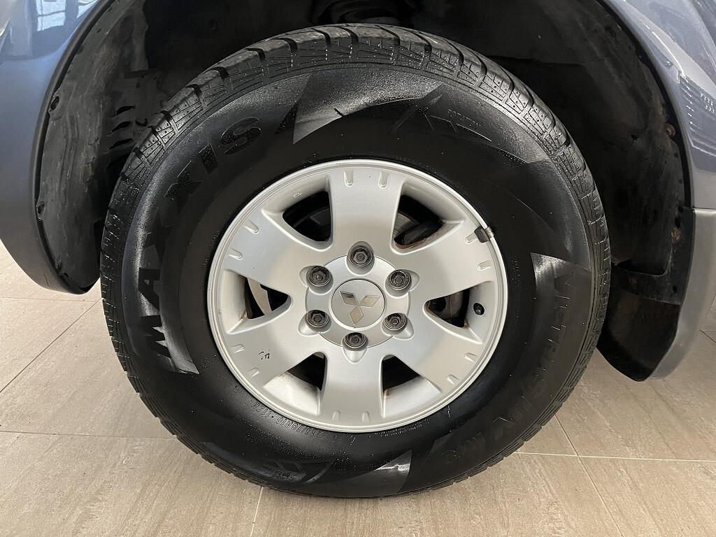 Mitsubishi Pajero 3.2 DI-D 4×4 Dakar Panorama 160 CV