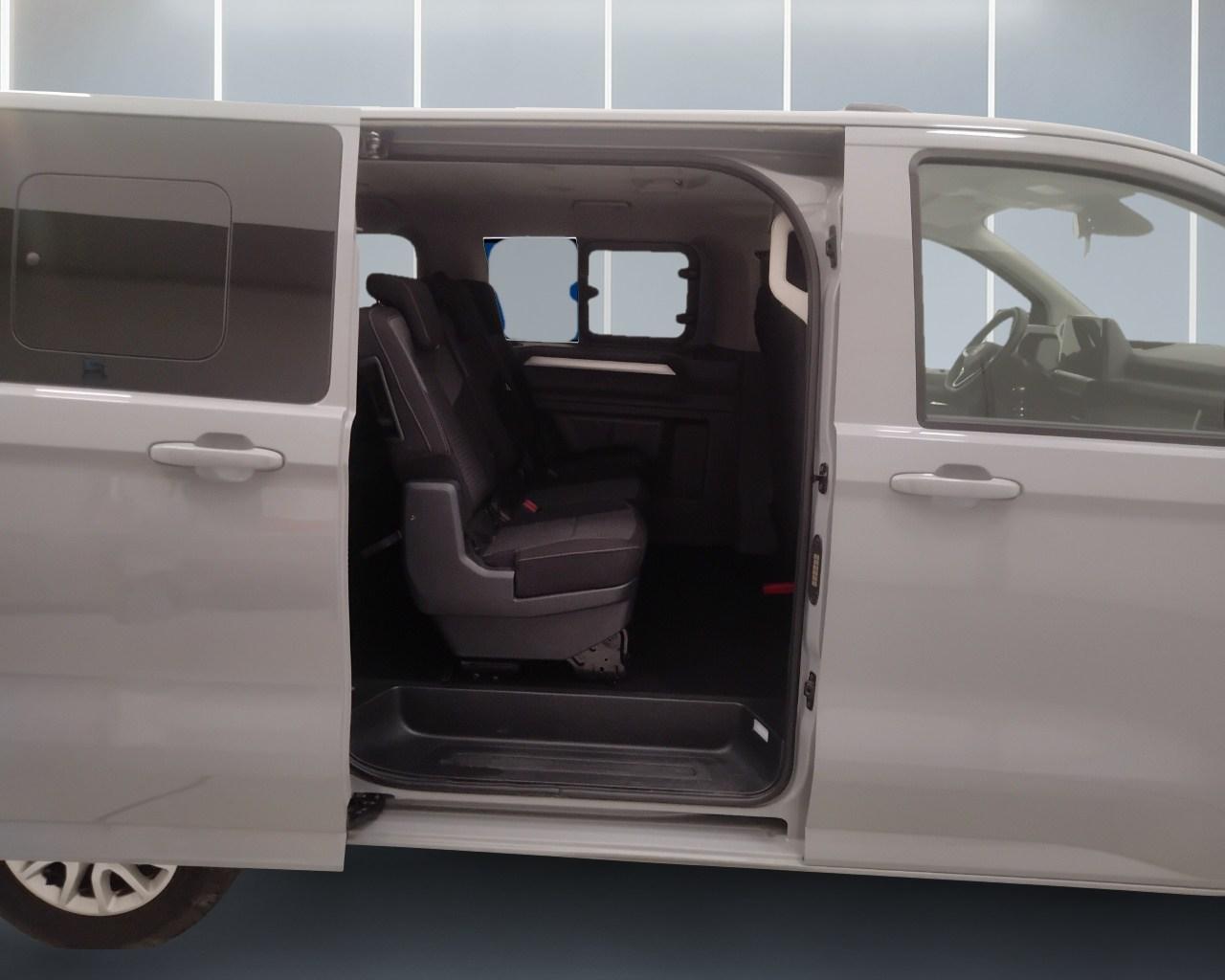 VOLKSWAGEN T7 Caravelle - T7 Caravelle 2.0 tdi 150cv Life L1