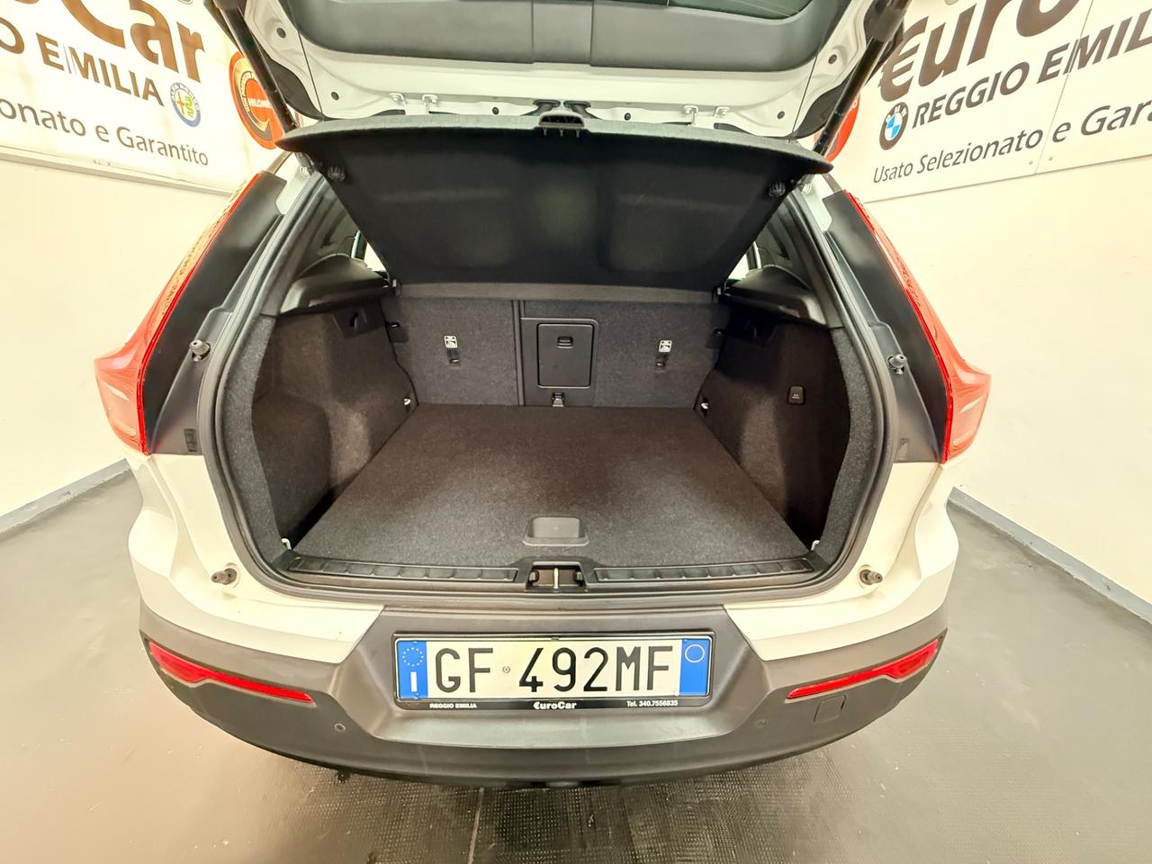 Volvo XC40 2.0 B4 mhev 197CV AWD Geartronic R-design 06/2021