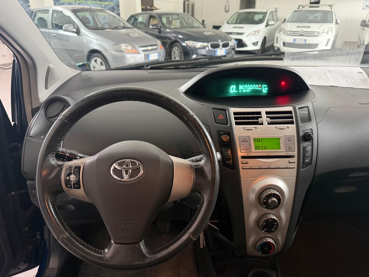 Toyota Yaris 1.0 5 porte Sol