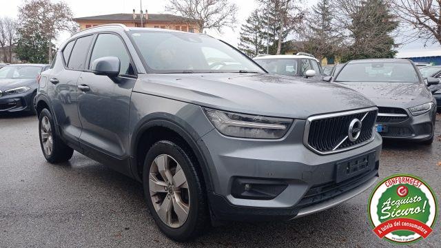 VOLVO XC40 D3 Momentum Navi Pelle Led Uniproprietario