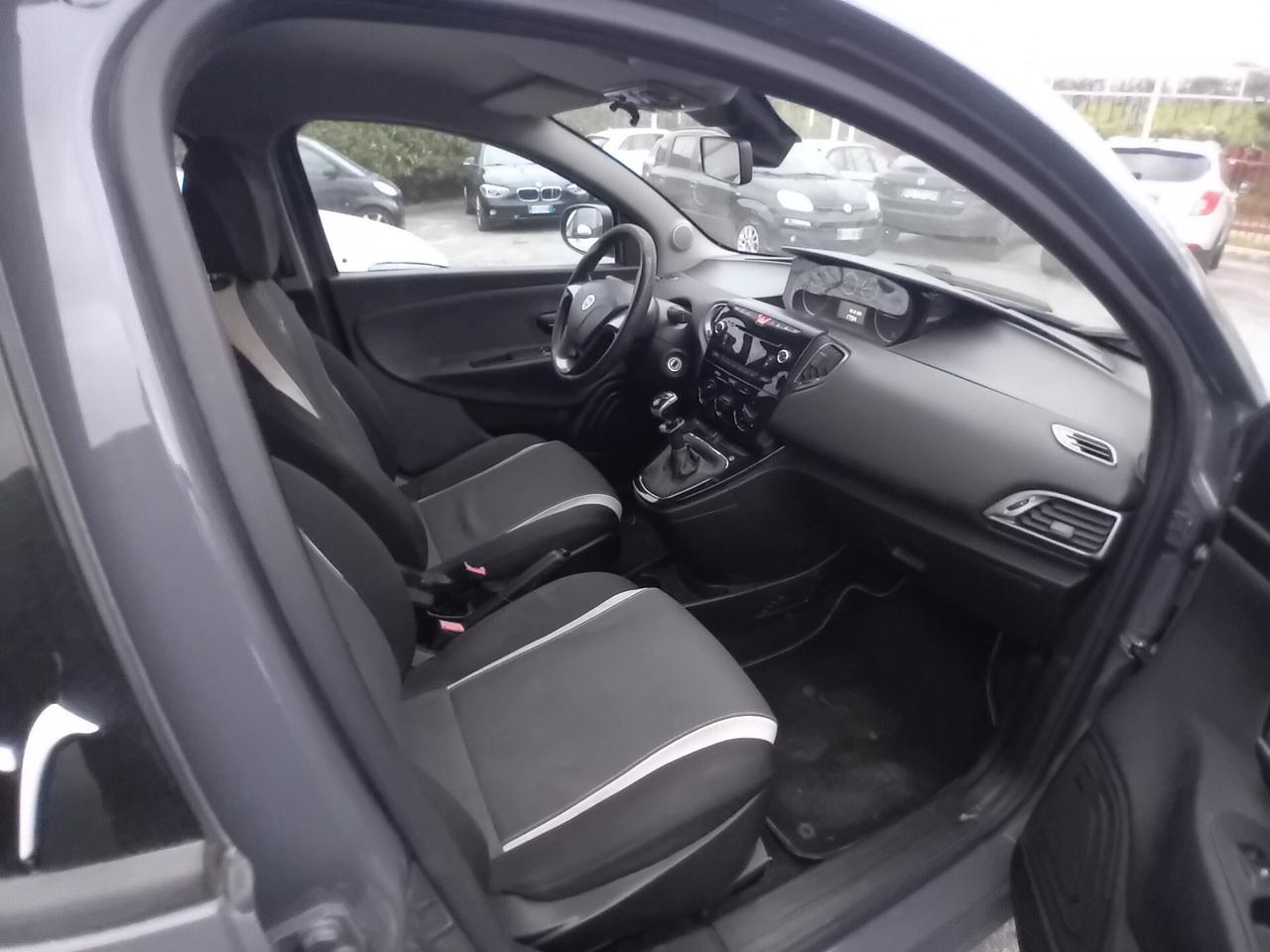 Lancia Ypsilon 0.9 TwinAir Metano finanzio