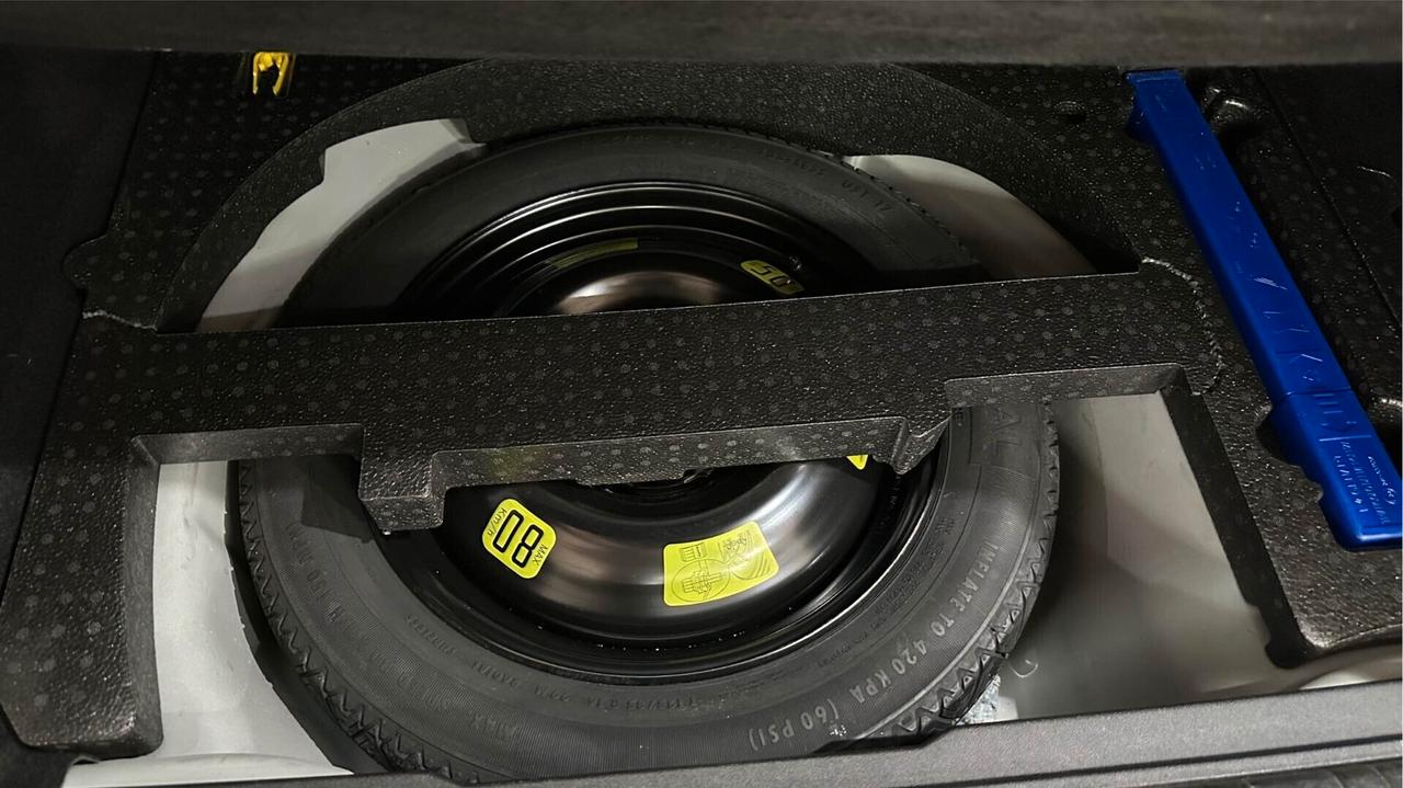 Peugeot 2008 BlueHDi Allure"Bianco effetto perla"