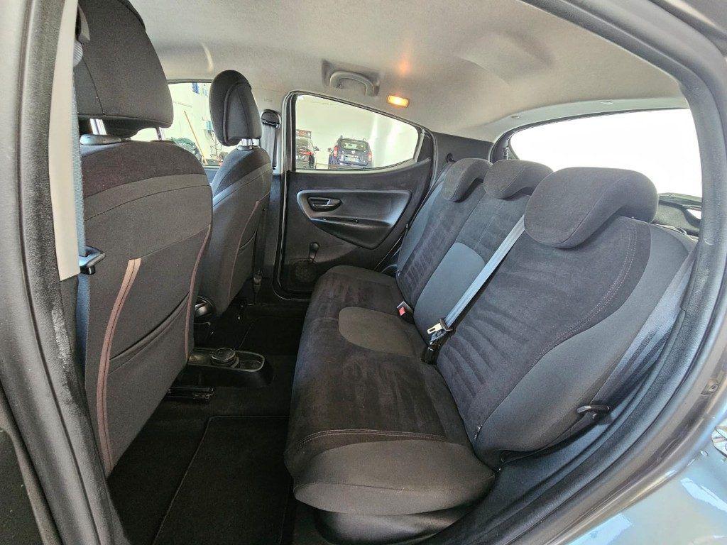 Lancia Ypsilon 1.3 MJT 16V 95 CV 5 porte S&S Silver
