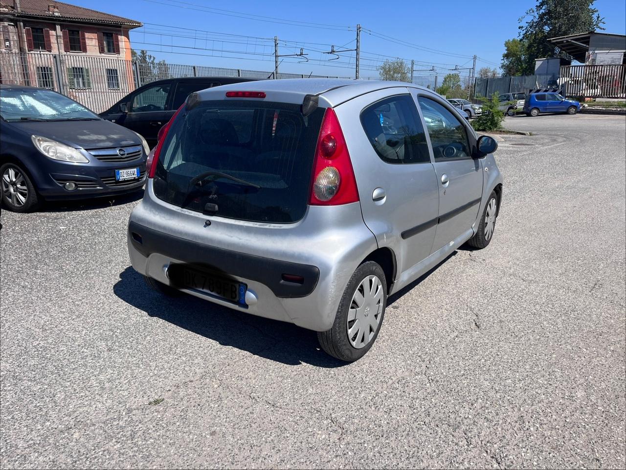 Peugeot 107 1.0 68CV 5p. Desir