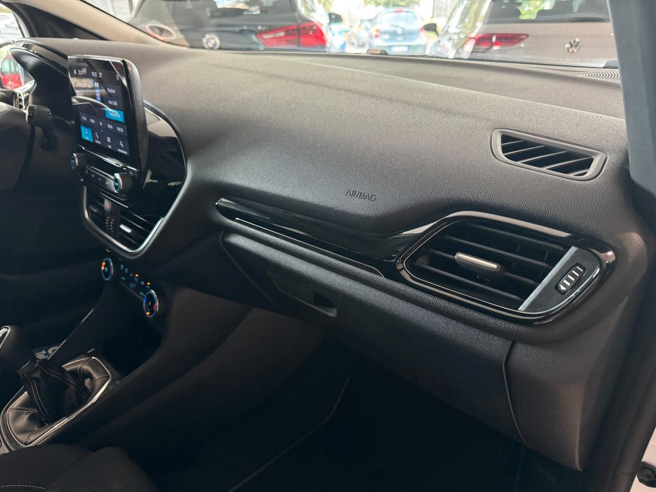 Ford Fiesta 5p 1.1 Titanium 75cv Led App conn Cam 16" (Neopat)