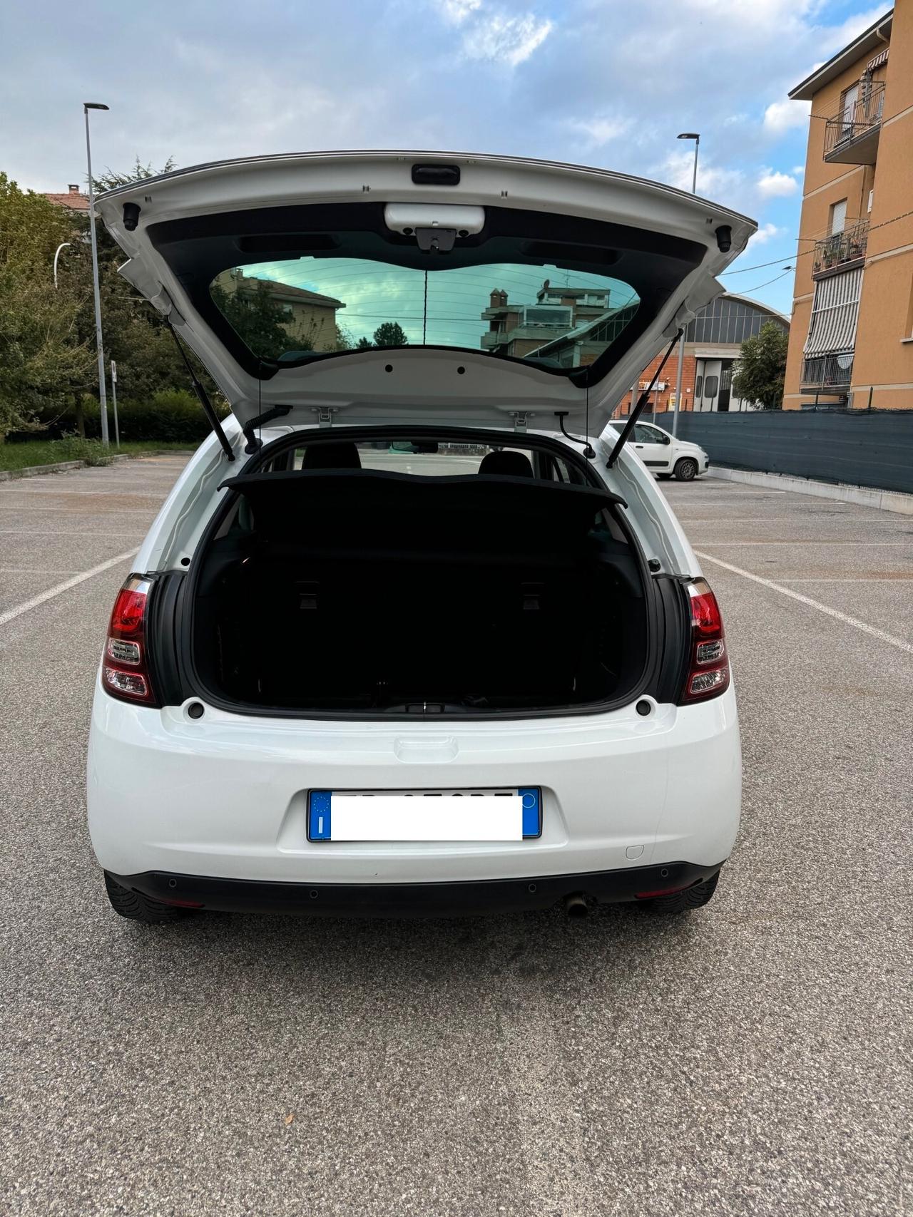 Citroen C3 1.2 - NEOPATENTATI - 12 MESI DI GARANZIA -