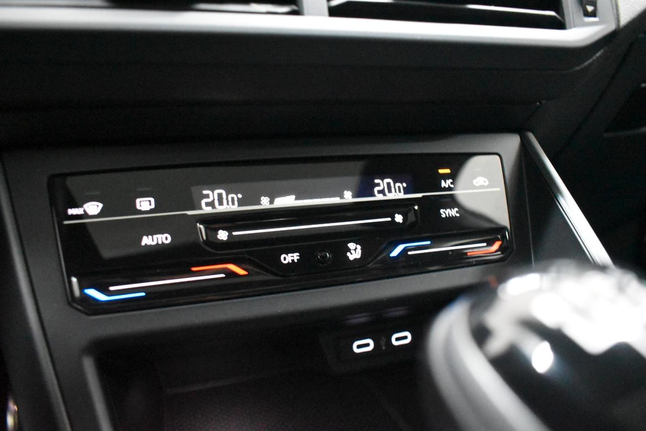 Volkswagen Taigo 1.0 TSI 110 CV R-Line TETTO APRIBILE