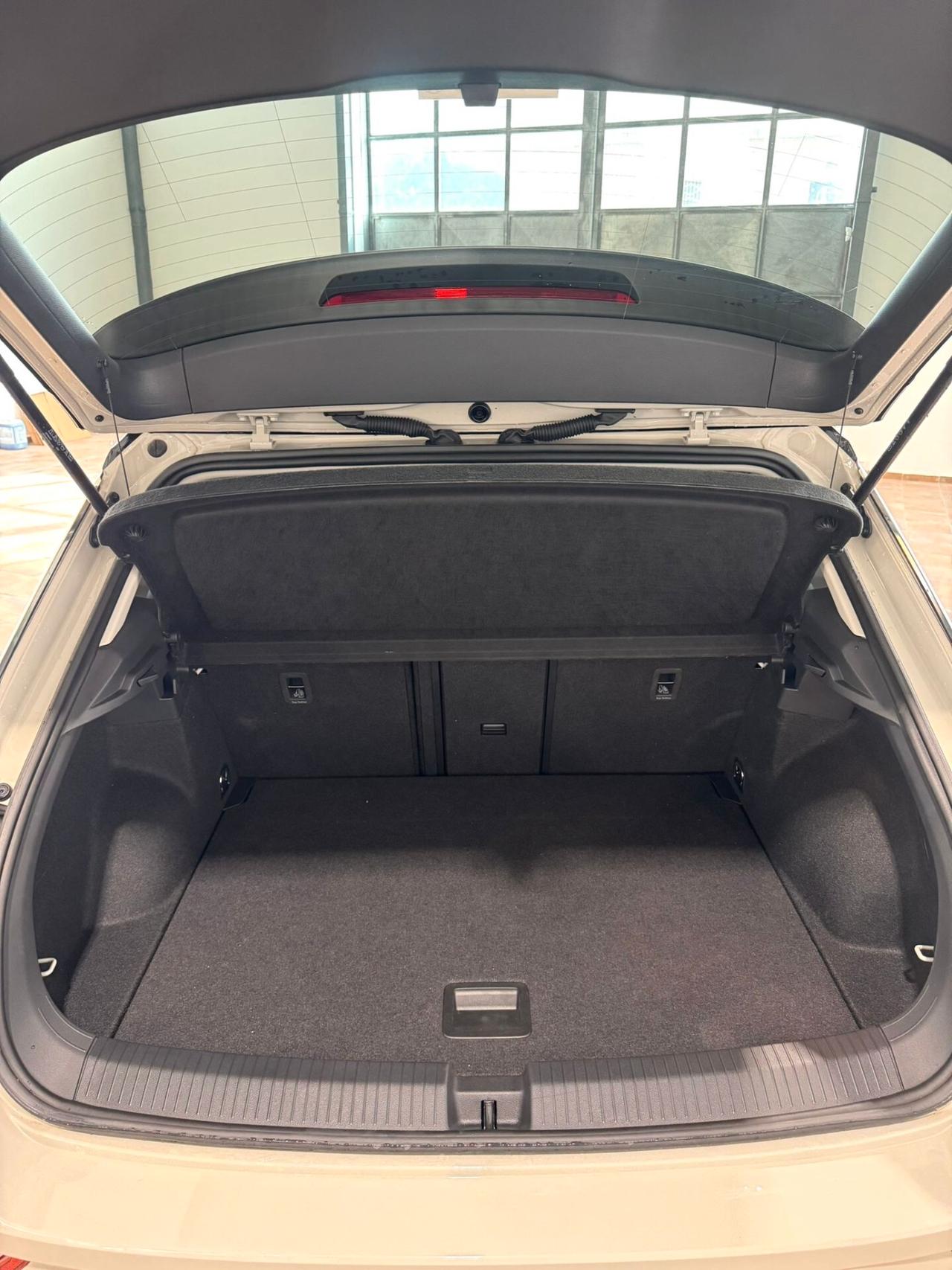VOLKSWAGEN T-ROC 1.0TSI 115cv BENZINA