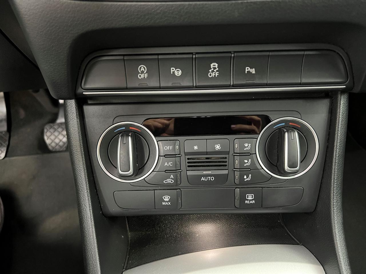 AUDI Q3 I 2015 Q3 2.0 tdi Business 120cv