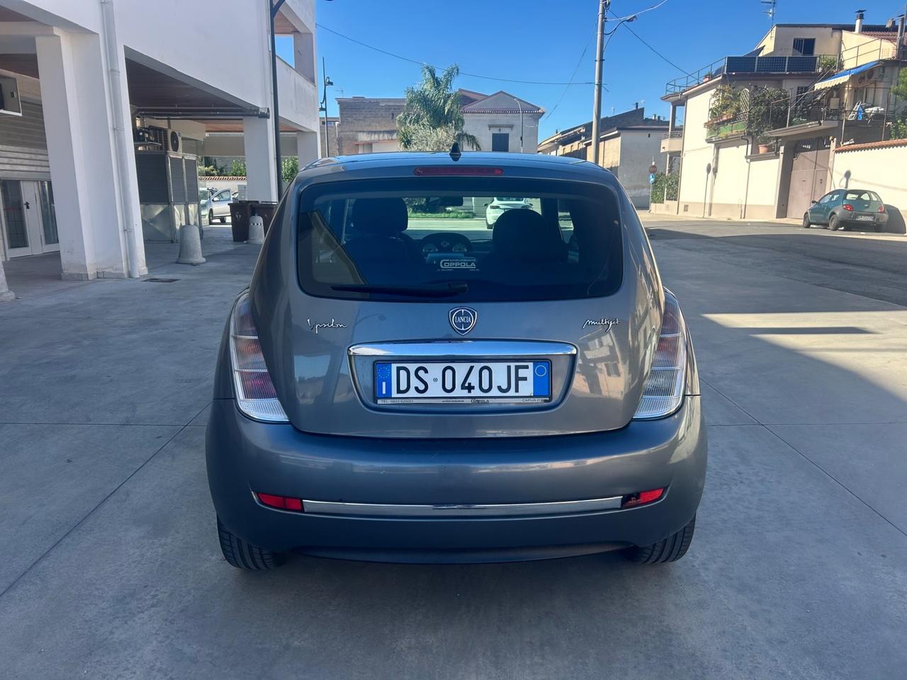 Lancia Ypsilon 1.3 MJT 90 CV DPF Sport MomoDesign