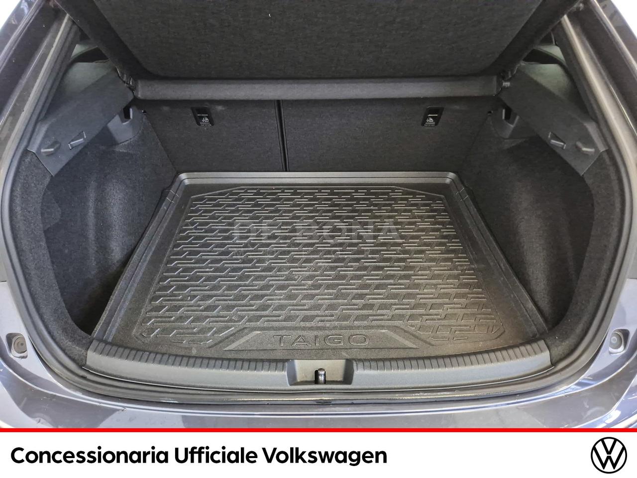 Volkswagen Taigo 1.0 tsi r-line 110cv