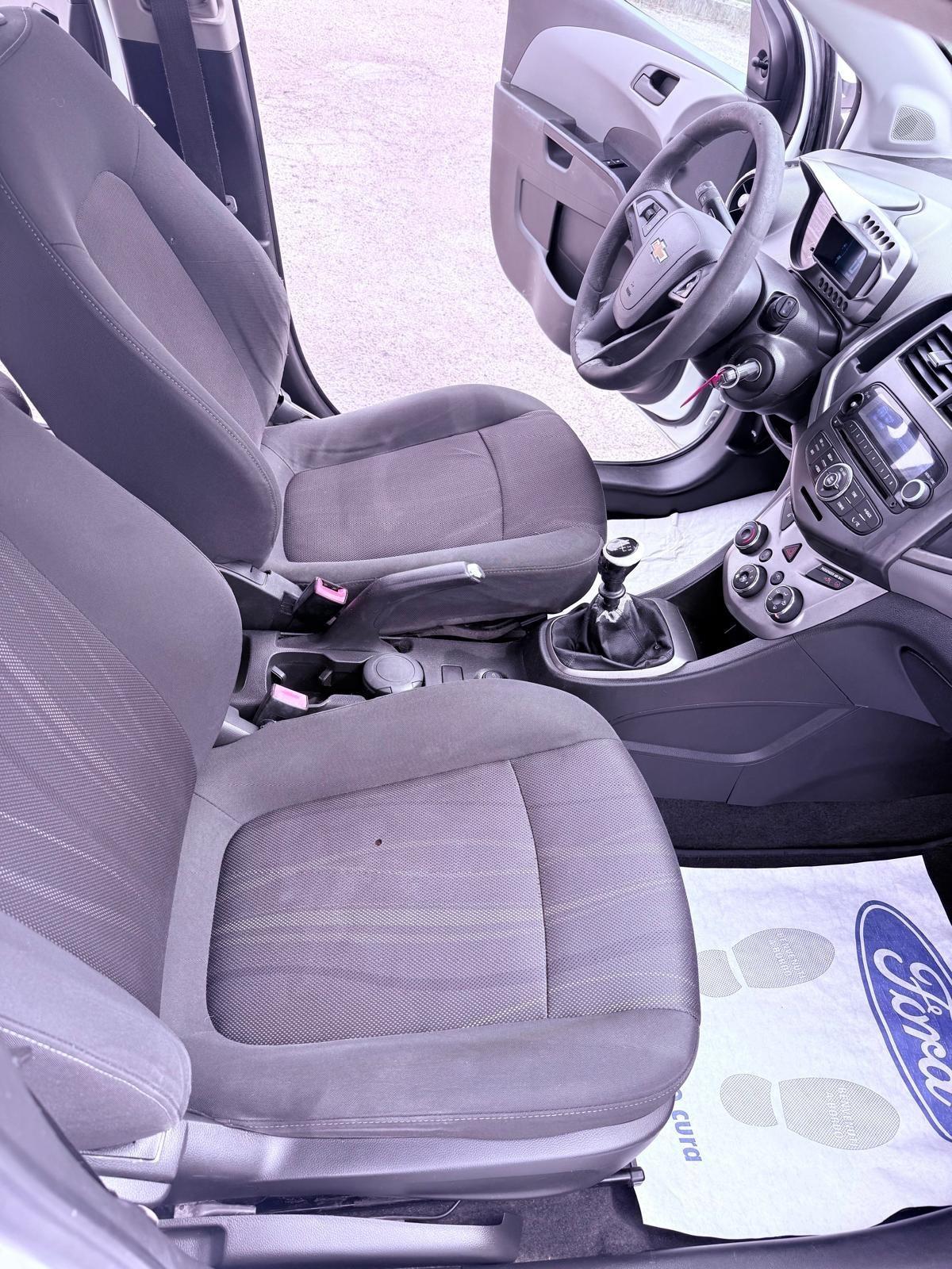 Chevrolet Aveo 1.2 86CV 5 porte Ok neopatentati