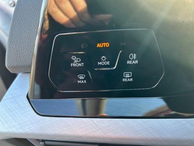 VOLKSWAGEN Golf 2.0 TDI 115 CV SCR Life