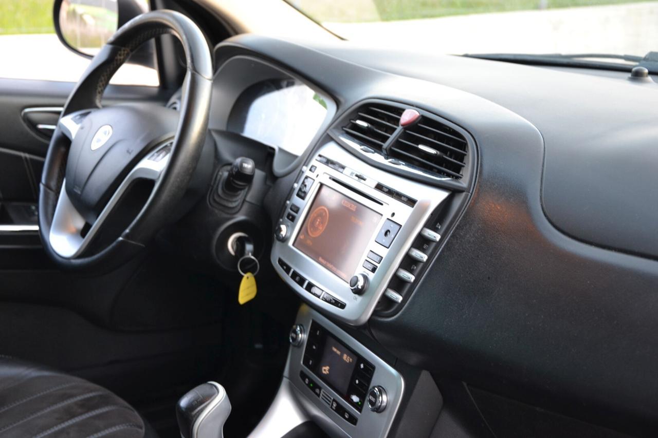 Lancia Delta 1.6 MJT DPF Oro