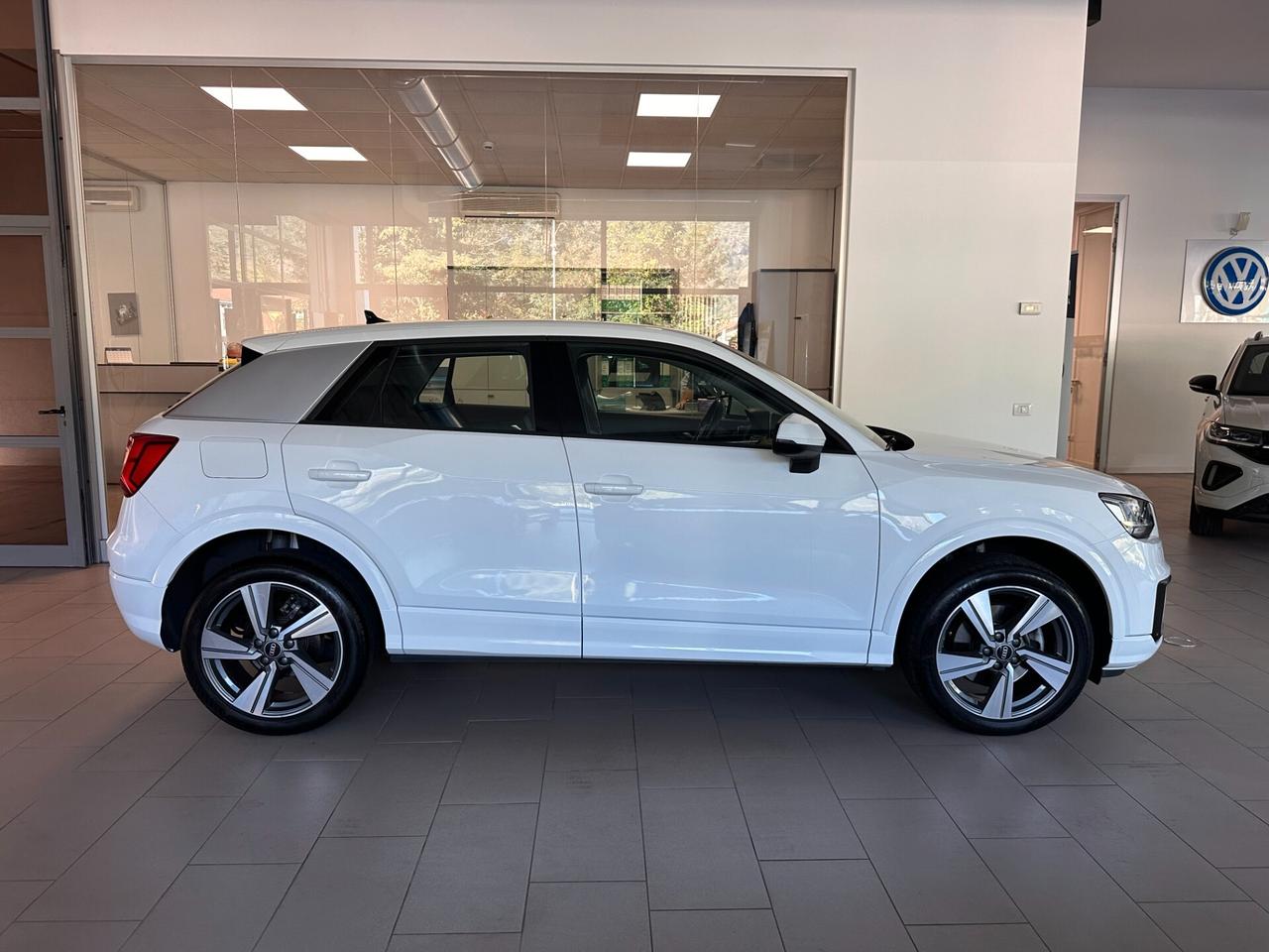 Audi Q2 30 TDI Business