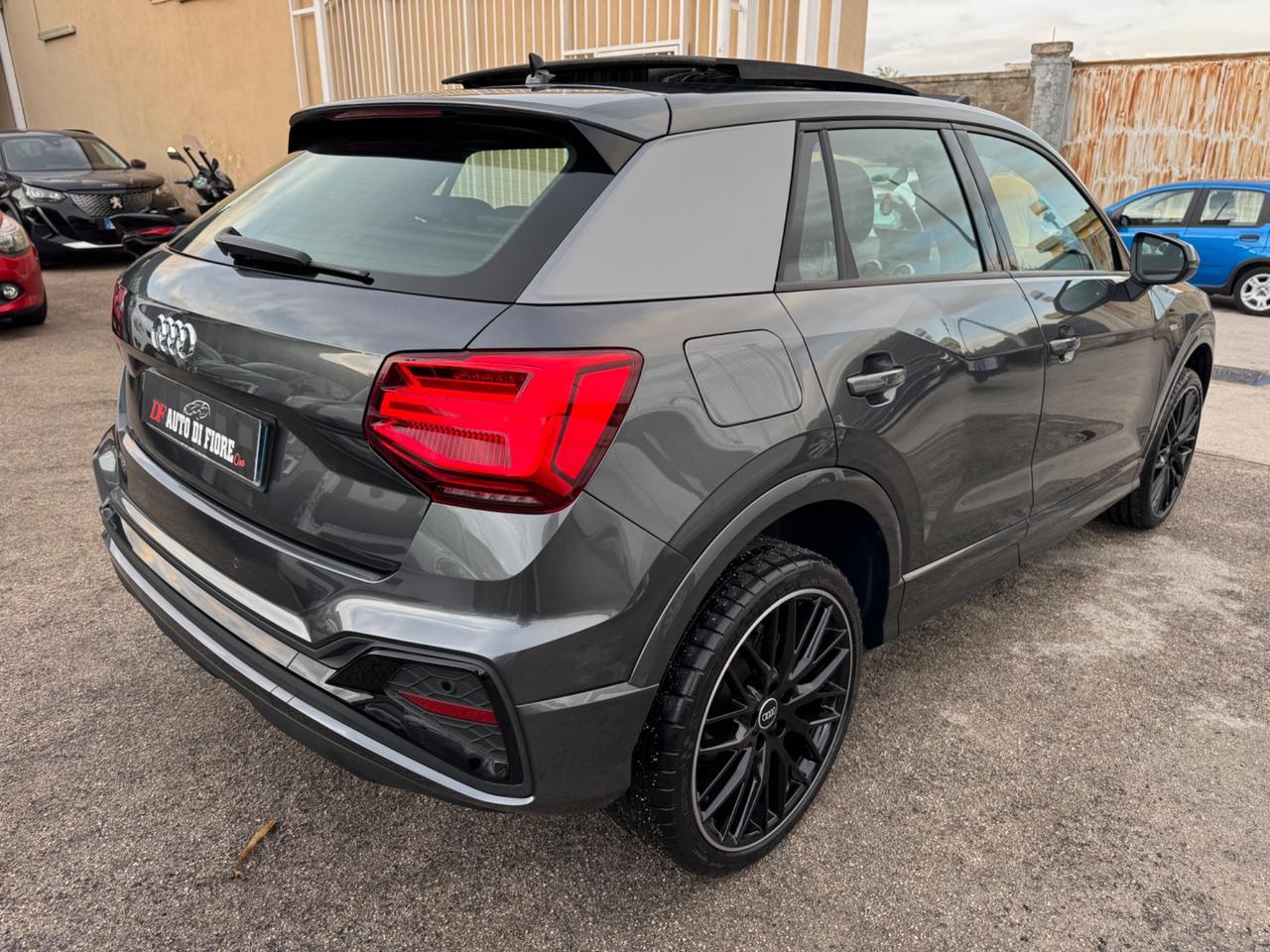 Audi Q2 30 TDI 116CV S tronic S-line Edition COCKPIT tetto