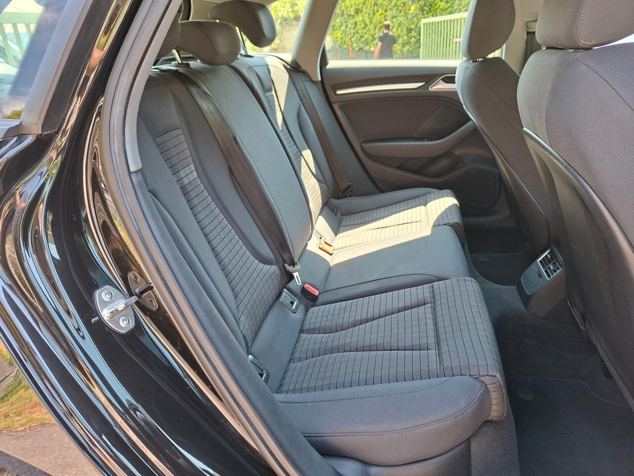 Audi A3 1.6 TDI AUTOMATICO / EURO 6B