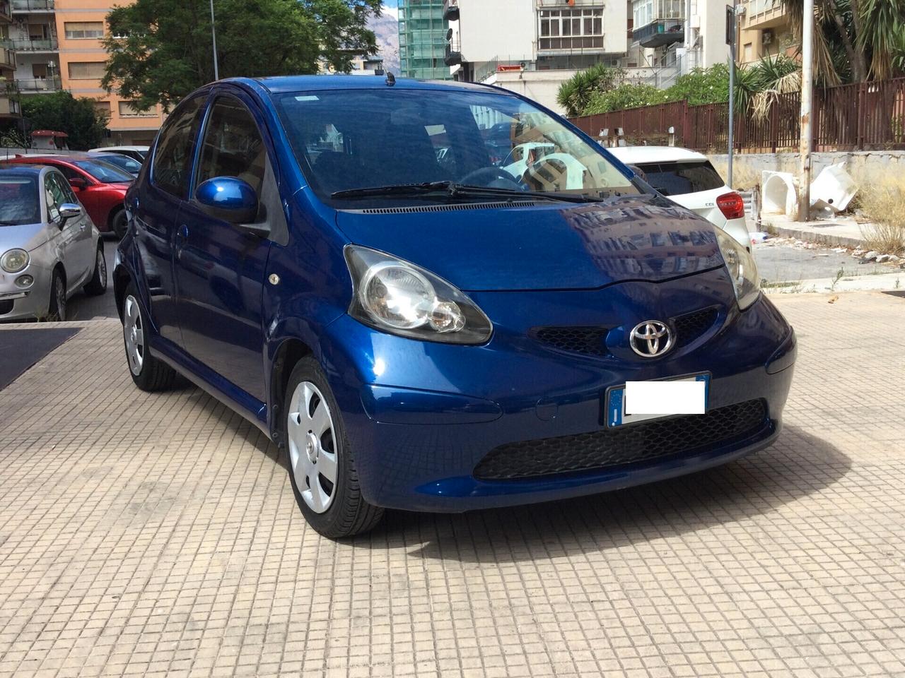 Toyota Aygo 1.0 12V VVT-i 5 porte Sol