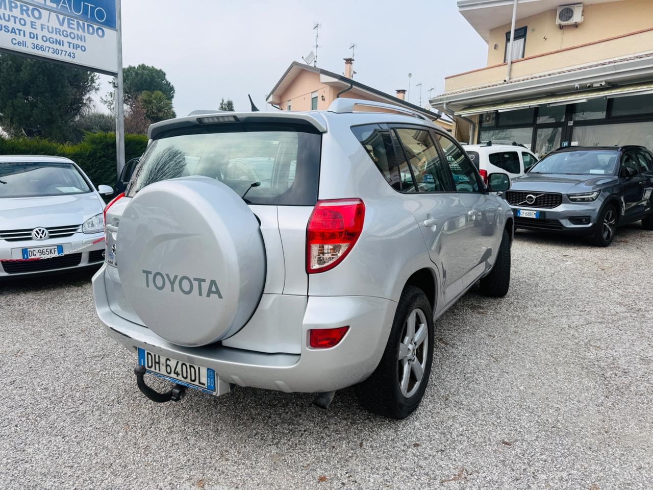 Toyota RAV 4 2.2 D-4D Gancio traino estraibile