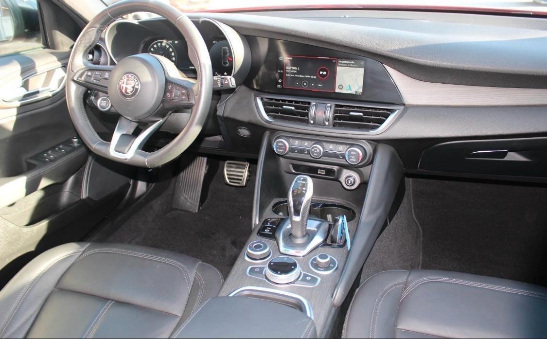 Alfa Romeo Giulia 2.0 Turbo 280 CV AT8 AWD Q4 Ti