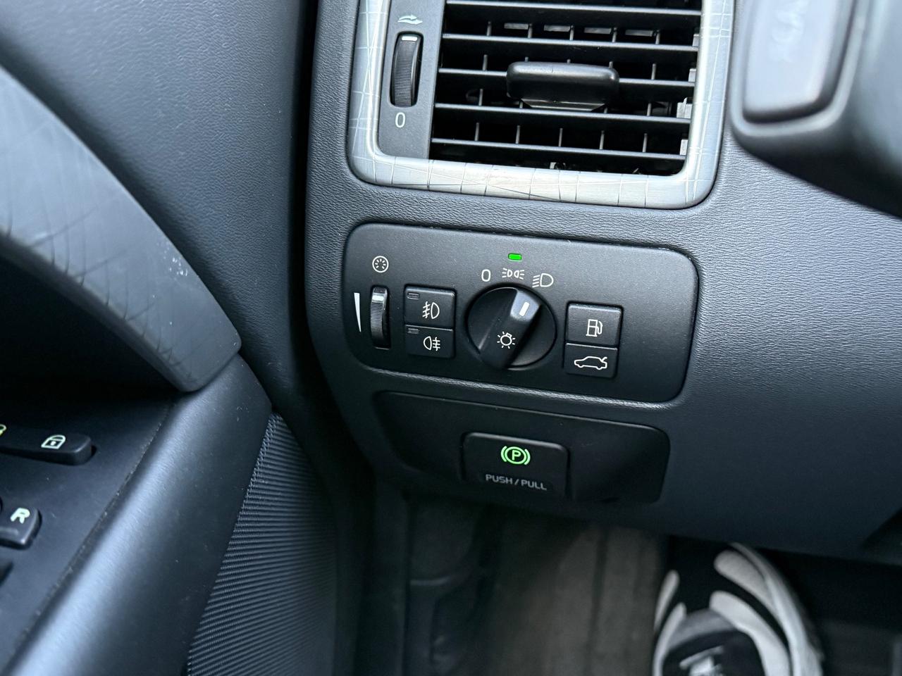 Volvo XC 70 D5 2.4d 185CV AWD AUTOMATICO Momentum