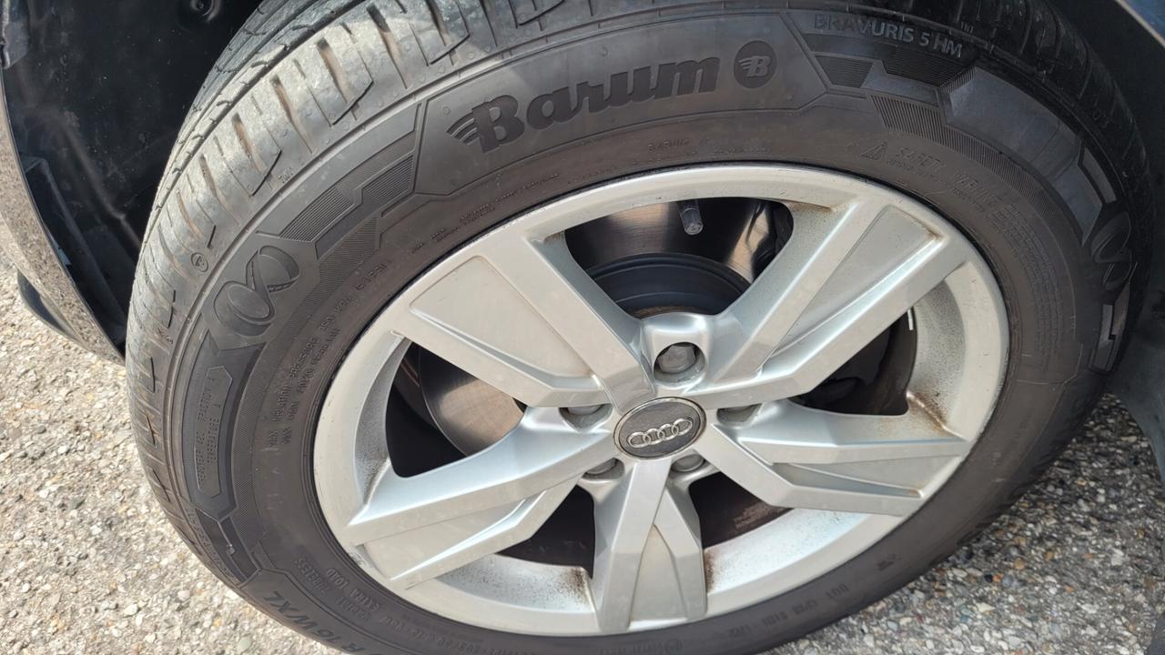 Audi A4 Avant 30 TDI S tronic Business