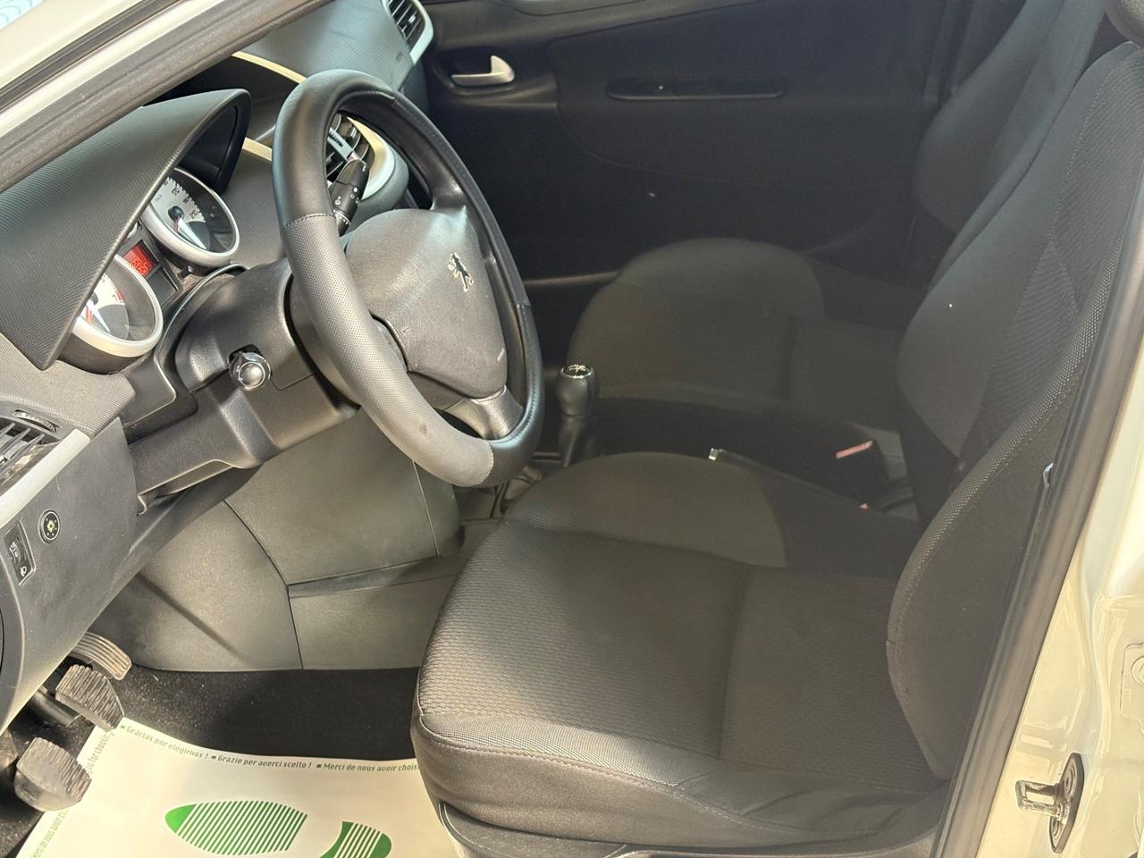 Peugeot 207 1.4 8V 75CV 5p. Energie Sport ECO GPL