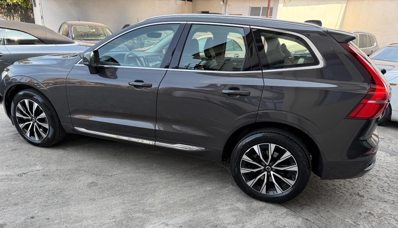 Volvo XC 60 XC60 B4 (d) automatico Plus Dark