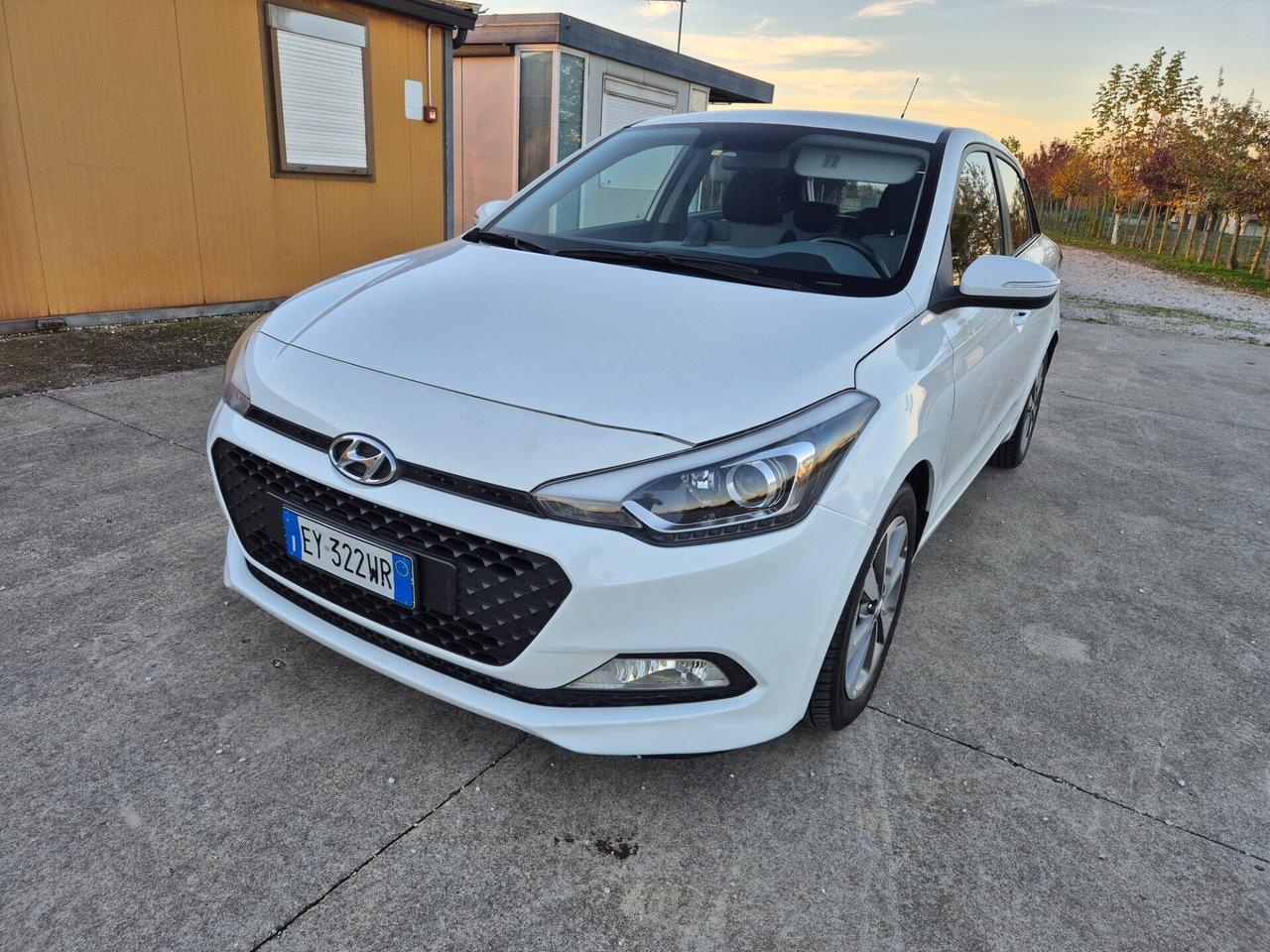 Hyundai i20 1.1 CRDi 12V 5 porte neopatentati