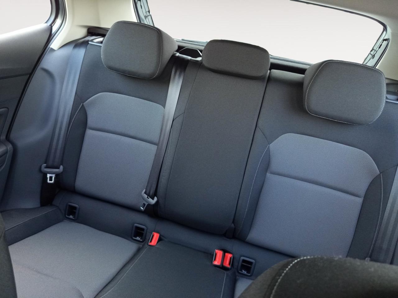 SKODA Fabia Young Edition 1.0 MPI 59 kW (80 CV) 5 marce - manuale