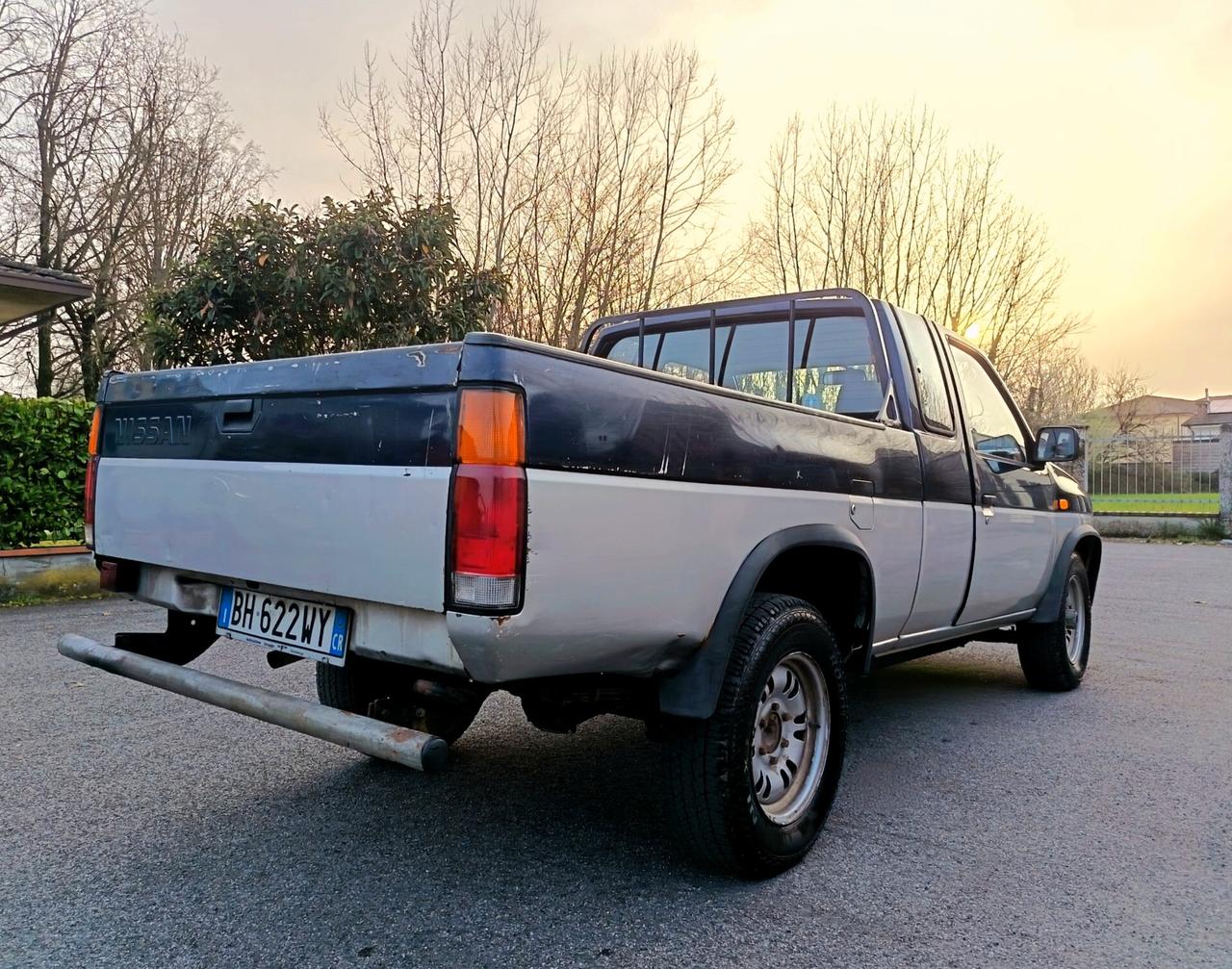 Nissan King Cab Pick-up